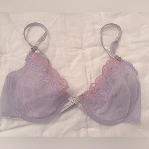 Victoria’s Secret lace underwire bra 34C